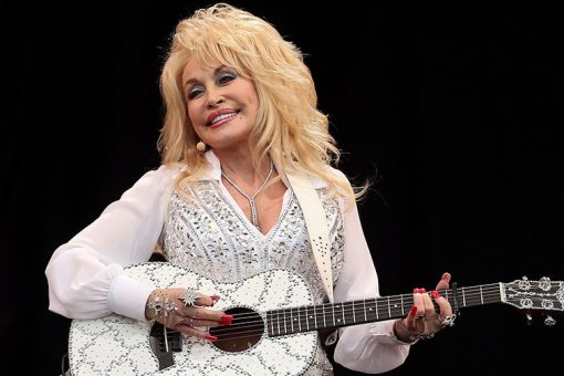 Dolly Parton receives coronavirus vaccine she helped fund