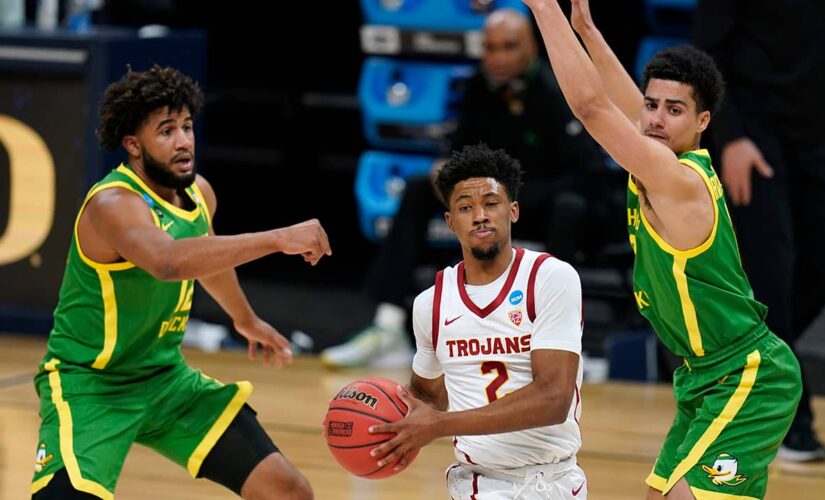USC shuts down Oregon 82-68 to end 20-year Elite Eight wait