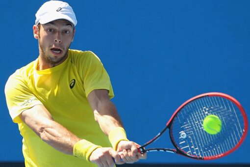 Tennis pro Tim Puetz suffers freak eye injury during Qatar Open