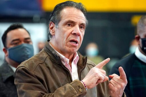 Calls grow for Cuomo to quit from top New York lawmakers