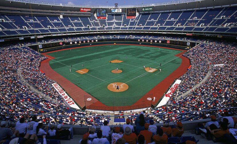 Man says he lived in secret Veterans Stadium apartment