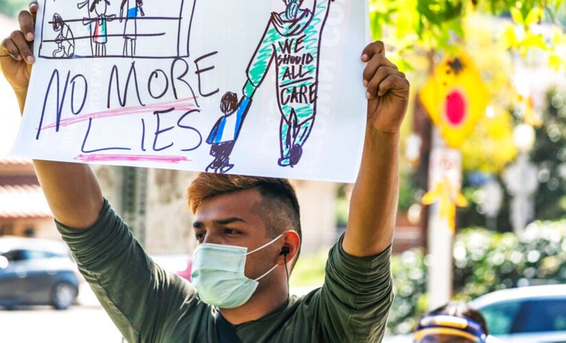 White House offers support for Dem backed immigration bills that include citizenship path, ahead of House vote