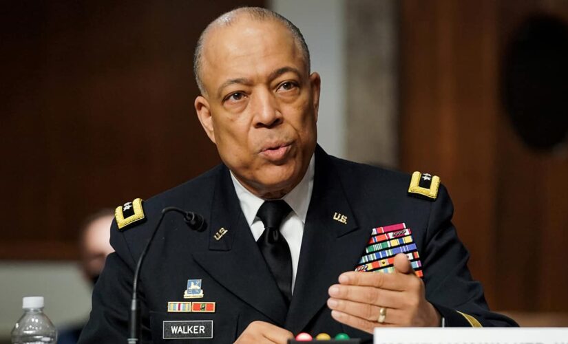 Pelosi hires DC National Guard chief to lead House security
