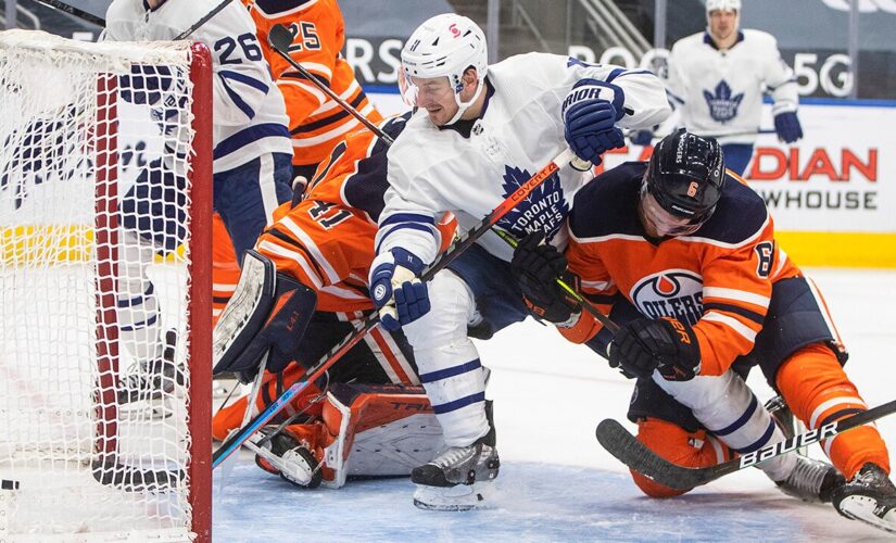 NHL-leading Maple Leafs beat Oilers 6-1 for 3-game sweep