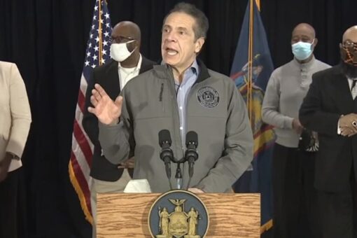 NY lawmakers call on Cuomo to release COVID book deal documents