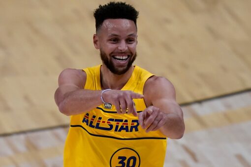 Steph Curry gives rare fiery speech to Warriors teammates during loss to Clippers