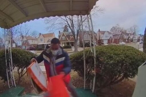 Michigan DoorDash driver drops pizza on ground, stuffs it back in box