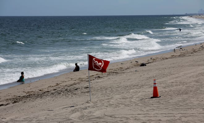 Chicago-area sales executive dies in Florida saving children from dangerous rip current, report says