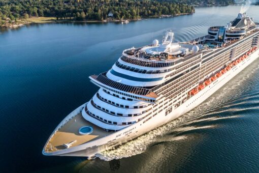 Major cruise lines accepting bookings for June, despite CDC order