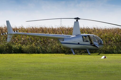 Helicopter pilot stops for lunch in UK while waiting in chopper, upsets Instagram