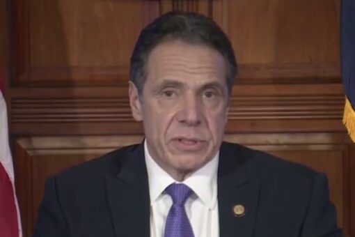 Sean Hannity slams ‘swooning’ mainstream media for failing to hold Andrew Cuomo accountable
