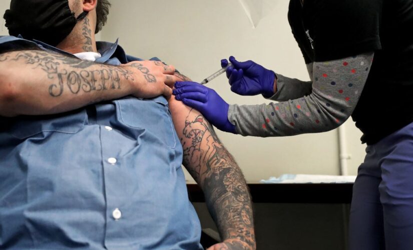 Surgeon tells Tucker COVID vaccine is ‘powerful and effective,’ but ‘not a one-size-fits-all’