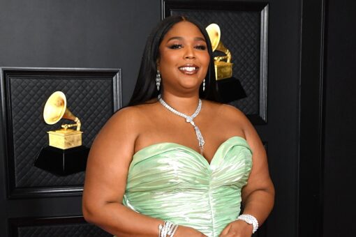 Grammy presenter Lizzo accidentally curses during show: ‘I’m so sorry!’