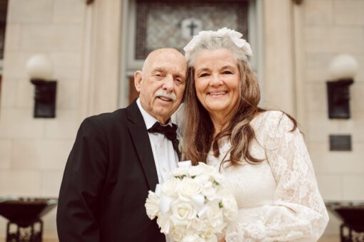 Iowa couple celebrates 50th anniversary by recreating wedding photos at the same church