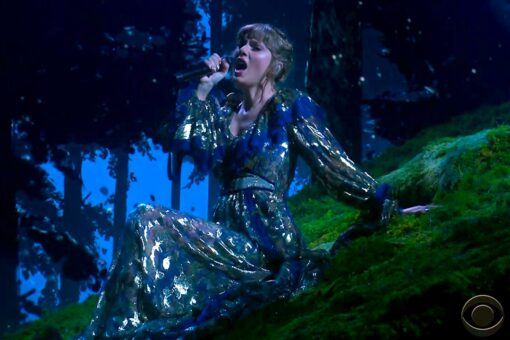 Taylor Swift transforms the Grammys into an enchanted forest