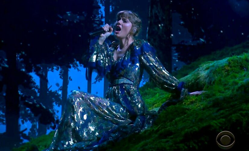 Taylor Swift transforms the Grammys into an enchanted forest