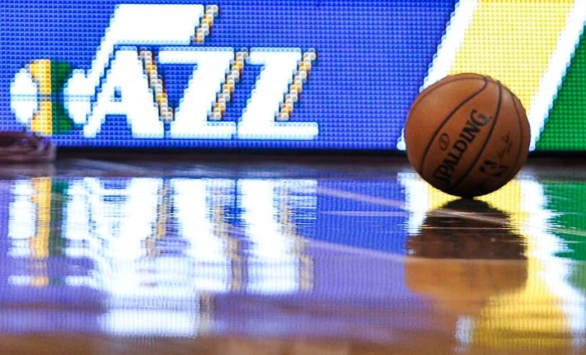 Utah Jazz team plane makes emergency landing after hitting birds