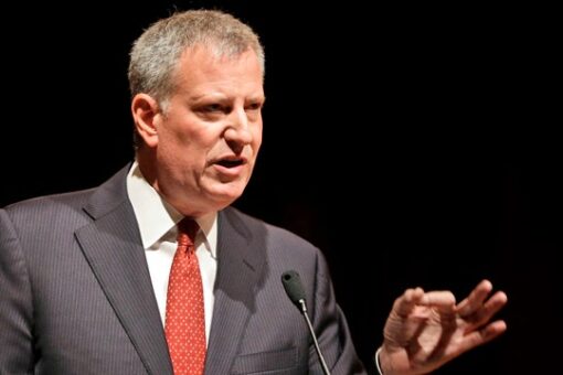 De Blasio, NYPD ask NYC TV stations to keep copters clear of demonstrations to avoid ‘heightening tensions’