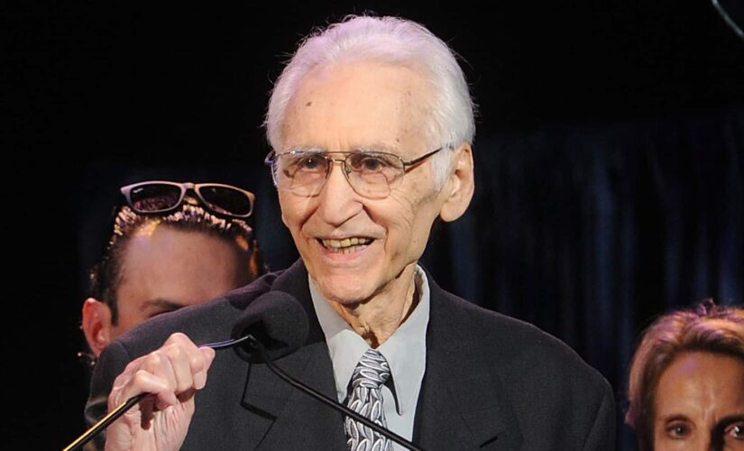 Former Four Seasons member Joe Long dead at 79