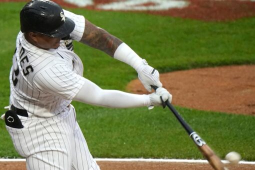 Lynn pitches 1st shutout of season, White Sox top Royals 6-0