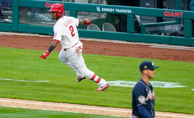 Segura’s RBI single gives Phillies 3-2 win over Braves in 10