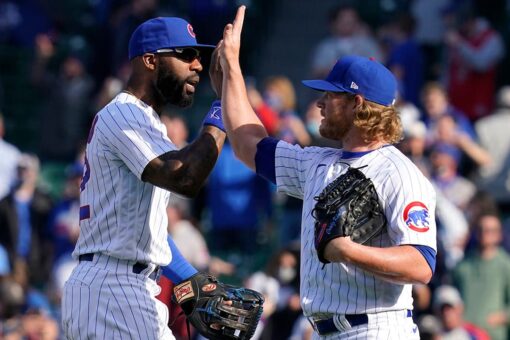 Cubs break out of slump, slip by reeling Pirates 4-2