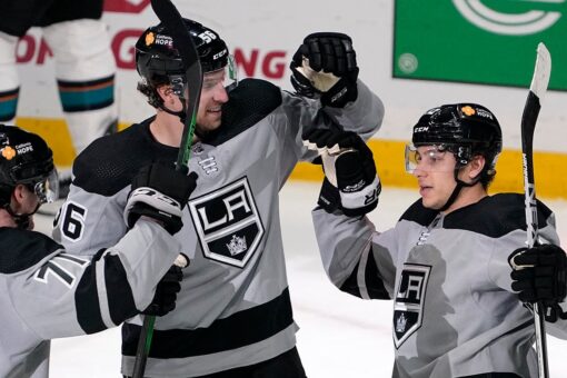 Gambrell, Sharks strike late in 3-2 win over Kings