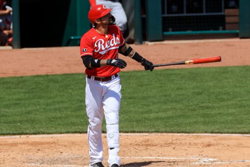 Castellanos strikes back with his bat, leads Reds over Cards