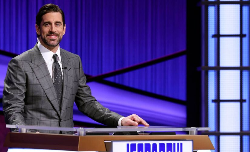 ‘Jeopardy!’ guest host Aaron Rodgers’ hilarious reaction to failed Green Bay Packers clue