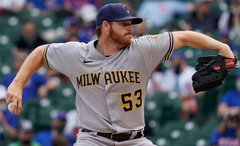 Brewers’ Woodruff has no-hitter though 6 innings vs Cubs