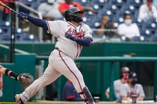 Panda! Sandoval helps Braves sweep doubleheader against Nats
