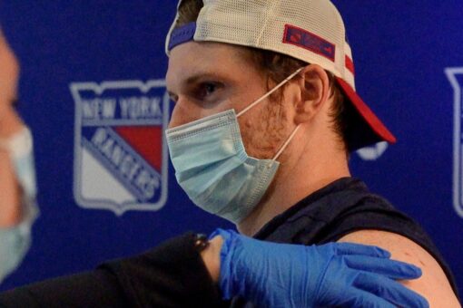 NHL grapples with vaccine inequity between U.S. and Canada