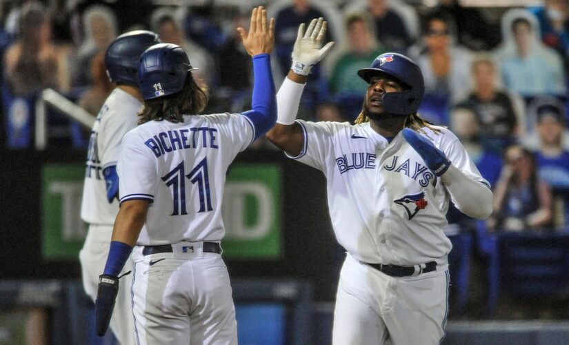 Bichette drives in 5, Blue Jays rout Angels 15-1