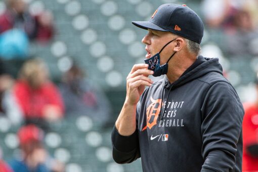 Hinch reflects on Astros sign-stealing scam in return
