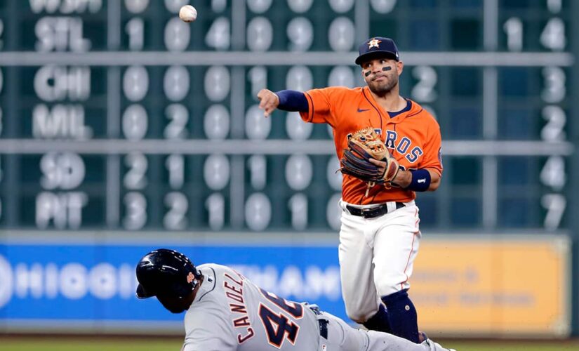 5 Astros land on injured list because of COVID-19 protocols