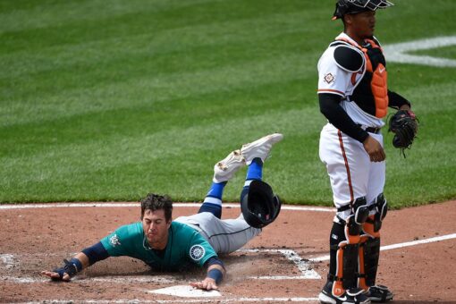 Crawford lifts Mariners over O’s 4-2 in doubleheader opener
