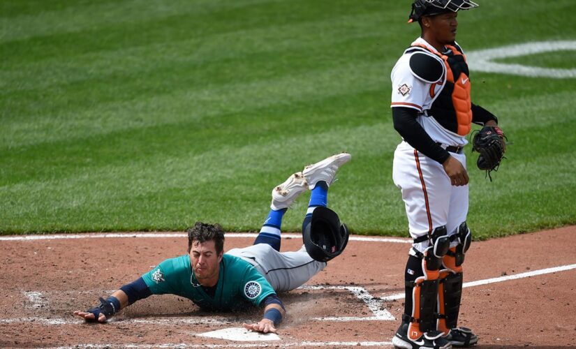 Crawford lifts Mariners over O’s 4-2 in doubleheader opener