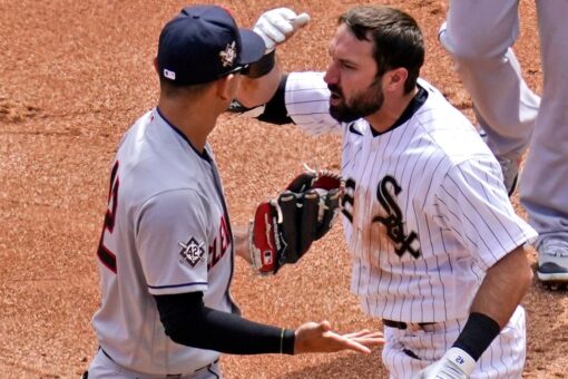 Ramírez, Indians bounce back from no-hitter, beat Chisox 4-2