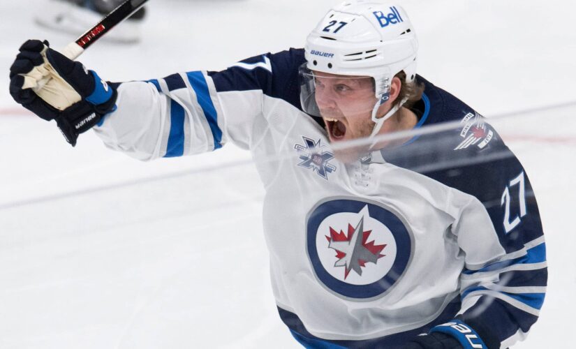 Ehlers, Connor each score 2 as Jets surge past Leafs 5-2