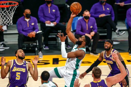 Jaylen Brown scores 40, Celtics beat Lakers 121-113