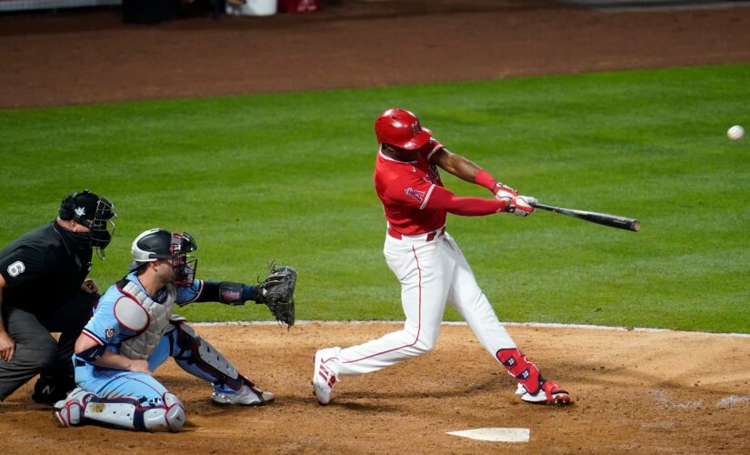 Justin Upton’s grand slam powers Angels past Twins, 10-3