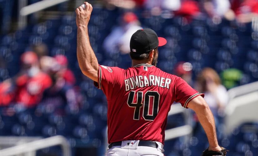 Bumgarner back on track as Arizona beats Washington 5-2