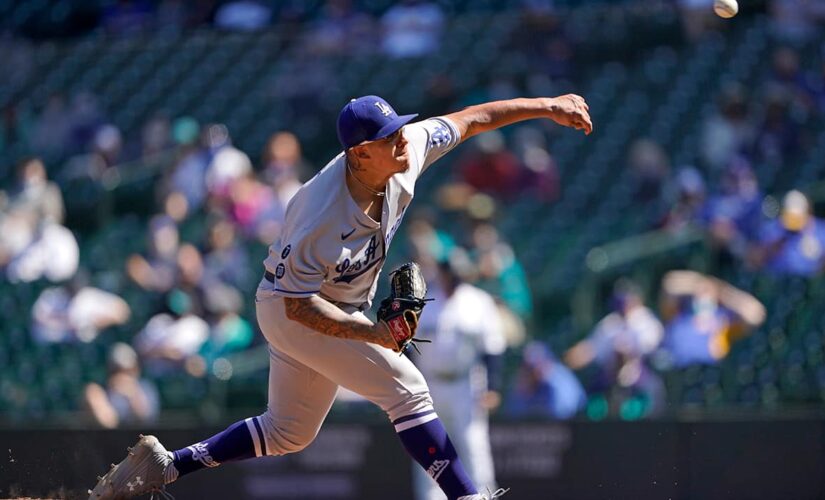 Urías dominates as Dodgers pull out 1-0 win over Mariners