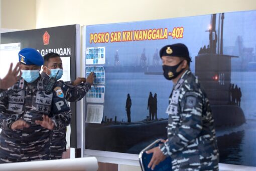 Missing Indonesian submarine: US, Australia help search for 53 crew members running low on oxygen
