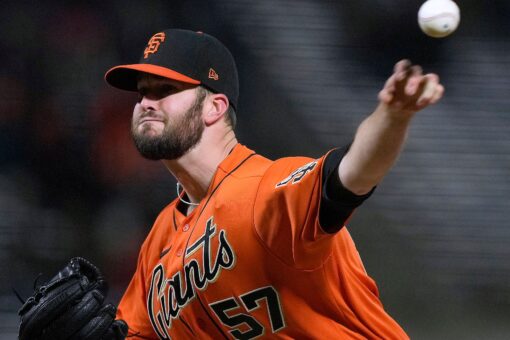 Wood allows one hit in 7 innings, Giants beat Marlins 5-3