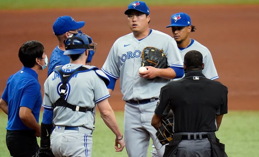 Ryu exits early with strain, Jays ‘pen finishes off Jays 1-0