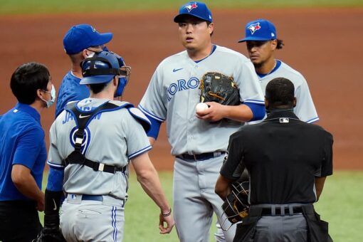 Ryu exits early with strain, Jays ‘pen finishes off Jays 1-0