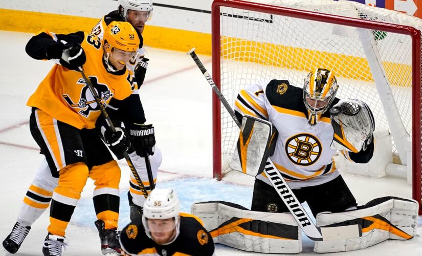 Jarry, Guentzel lead Penguins past Bruins, 1 -0