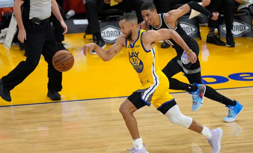 Curry sets NBA record for 3-pointers in a month with 85
