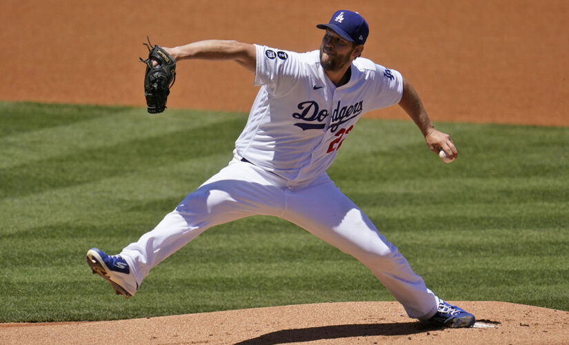 Kershaw dazzles Reds, Dodgers win 8-0 to snap 3-game skid
